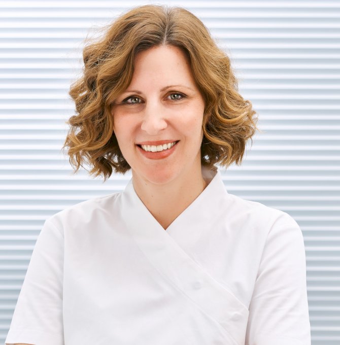 dr.  Martina Poldrugač dr. med. dent. - Orthodontics - Orthodontics specialist, expert in TMD therapy and lingual orthodontics. Start your consultation now! | LittleDot